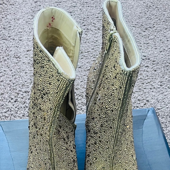 Betsy John’s Glitz and Glam Gold Boot - Picture 6 of 6